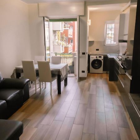 Prestigioso Appartamento In Zona Tortona - Solari Milán Exteriér fotografie